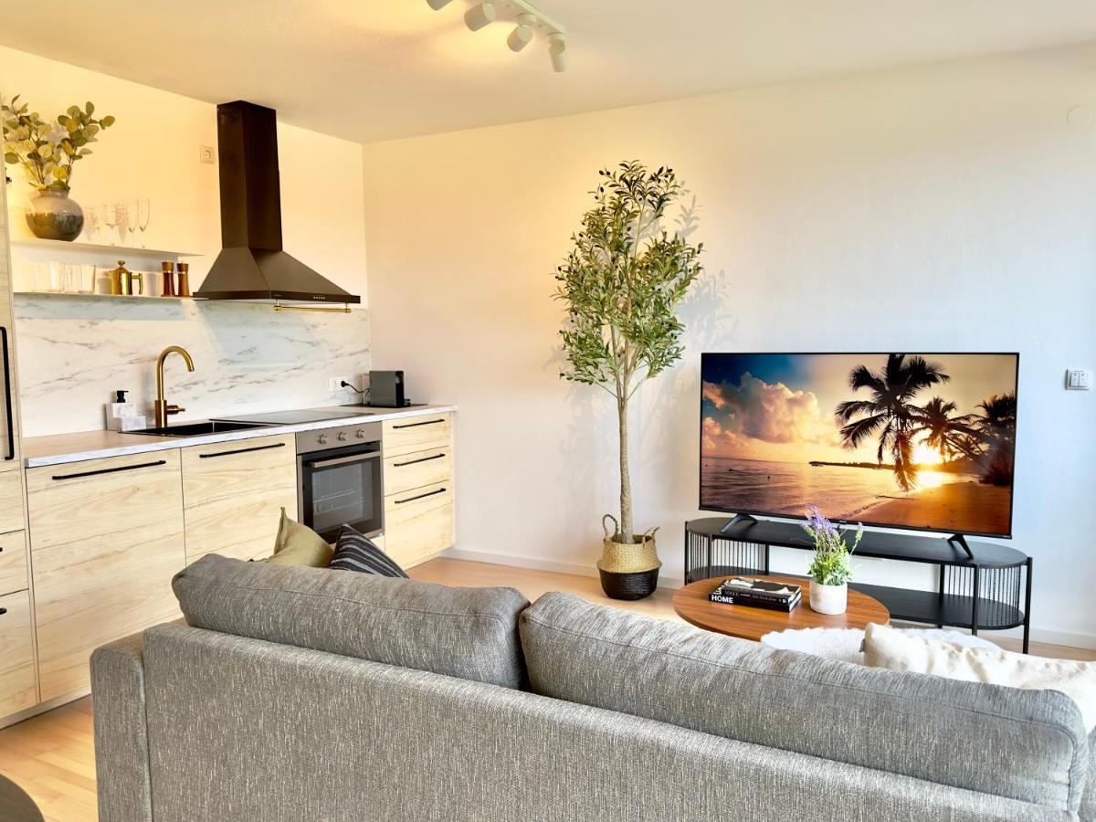Flair Apartments Vorarlberg - Stilvolles Wohnen Nahe Bodensee & Alpen - Kueche, Balkon & Gratis Parkplatz Bregencja Zewnętrze zdjęcie